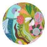 Illustration colorée oiseau, abeille et fleurs stylisées