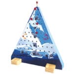 Mur d'escalade triangulaire pour enfants avec prises colorées